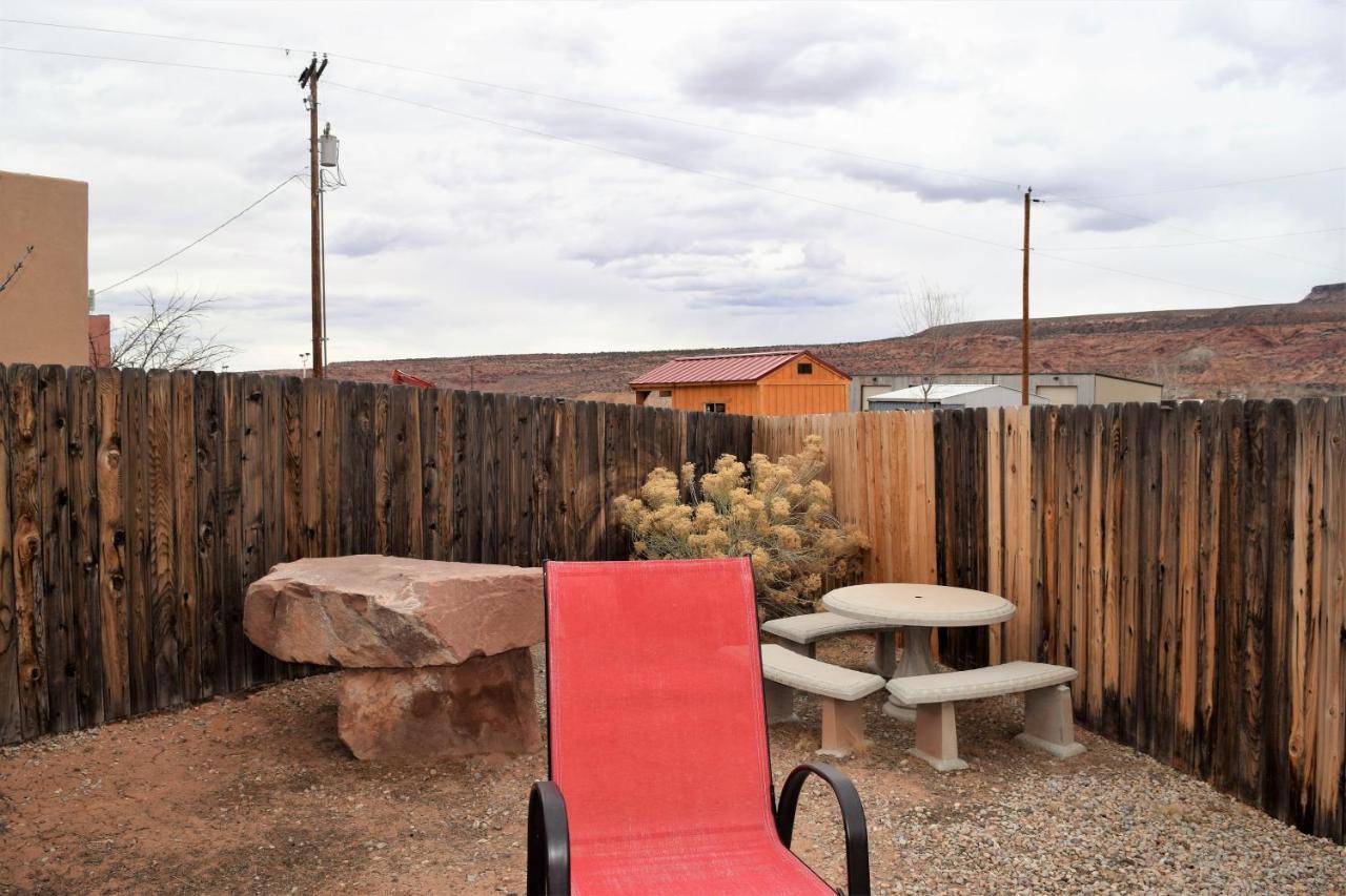 St Dane'S Desert Juniper Cabin Moab Exterior foto